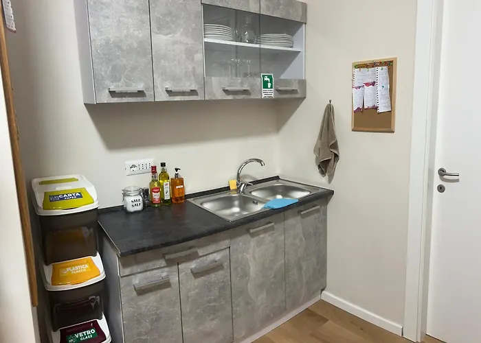 Pensión Sonila's 2 3*